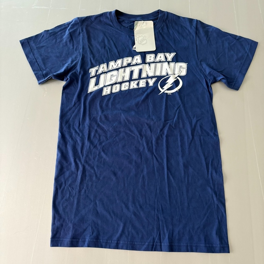 Majestic Tampa Bay Lightning NHL Hockey T-Shirt Navy Blue "Triple Peak" NWT S